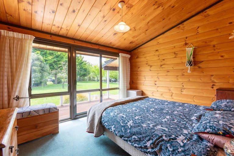 Photo of property in 47 Cowper Side Road, Dannevirke, 4976