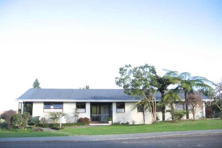 Photo of property in 57 Freemans Road, Otaki, 5512