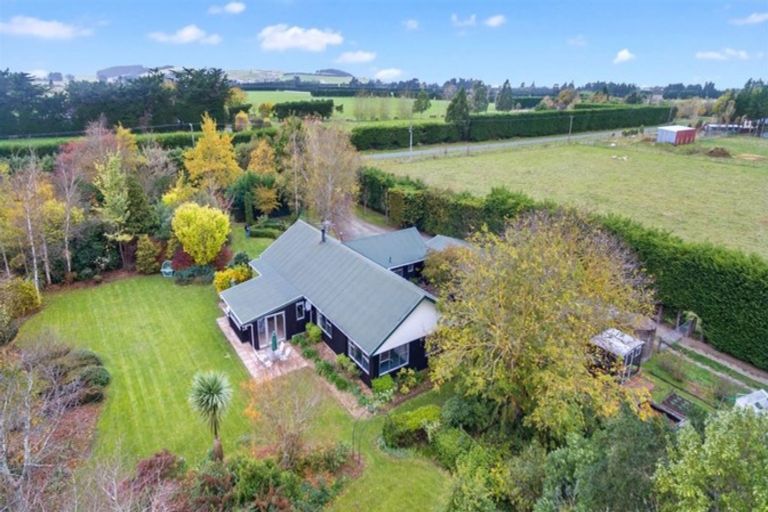 Photo of property in 27 Powells Road, Oxford, 7430