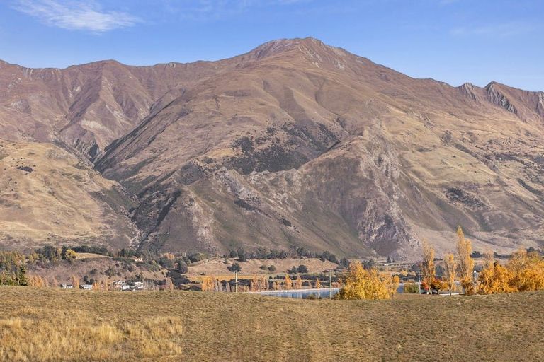Photo of property in 95 Plantation Road, Wanaka, 9305