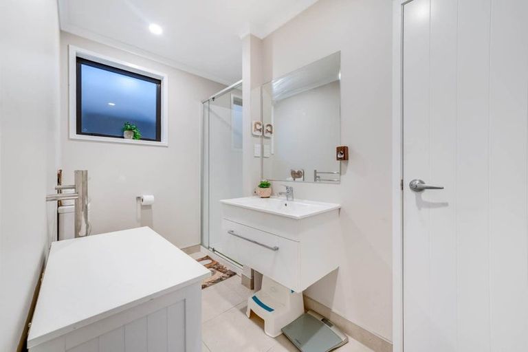 Photo of property in 30 Opoka Street, Takanini, 2110