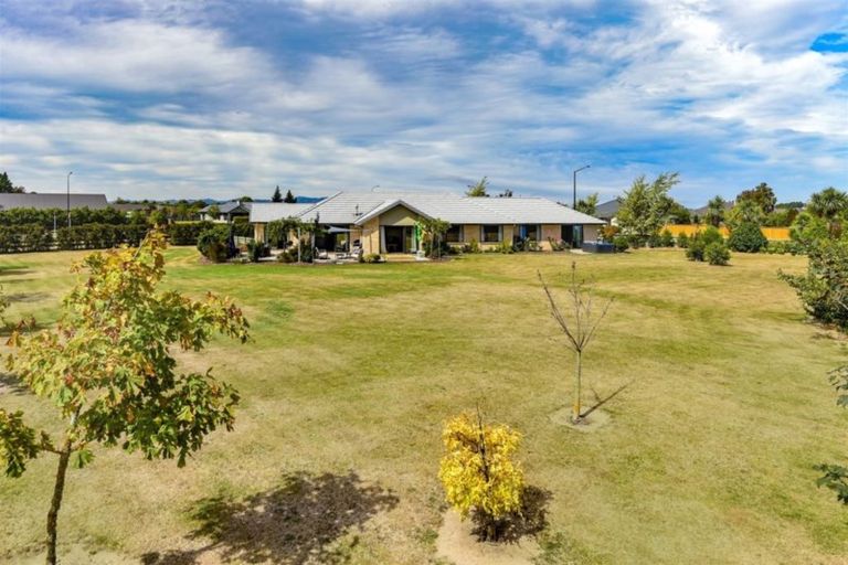 Photo of property in 2 Jacks Drive, West Melton, 7618