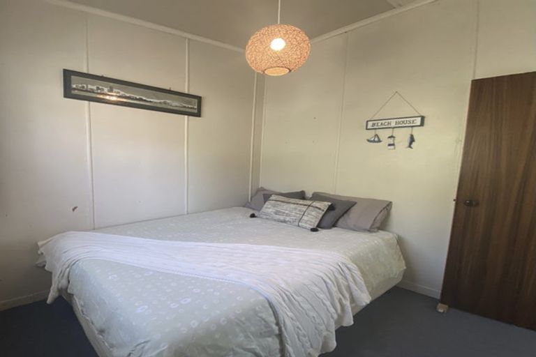 Photo of property in 232 Maunsell Road, Port Waikato, Tuakau, 2695