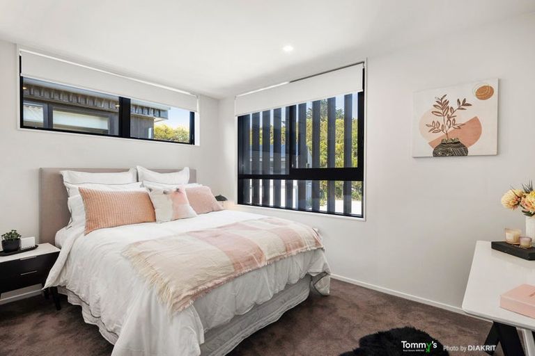 Photo of property in 3/6 Bushland Grove, Paparangi, Wellington, 6037