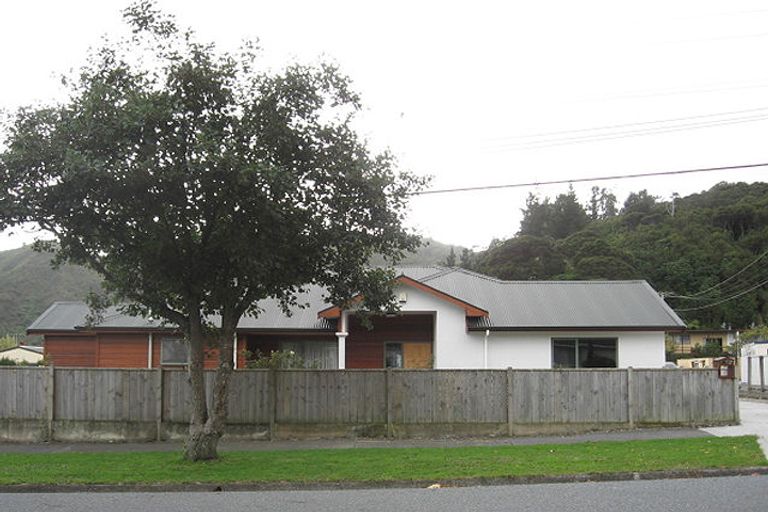 Photo of property in 133 Rata Street, Naenae, Lower Hutt, 5011
