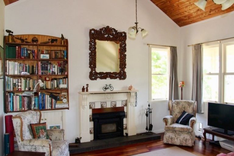 Photo of property in 152 Moewai Road, Whitianga, 3591