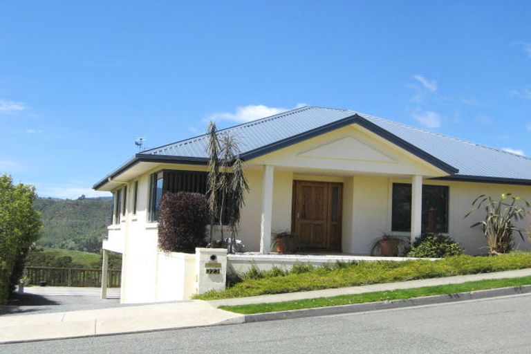 Photo of property in 323 Princes Drive, Britannia Heights, Nelson, 7010
