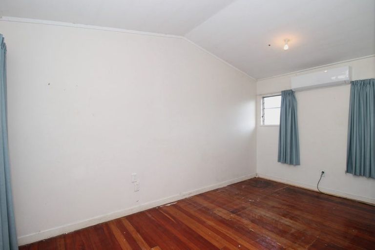 Photo of property in 42 Sunlands Drive, Manurewa, Auckland, 2102