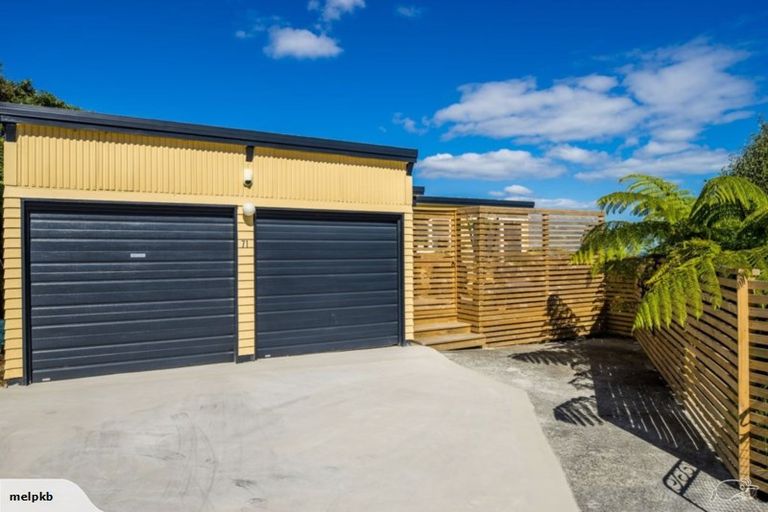 Photo of property in 71 Mills Road, Brooklyn, Wellington, 6021