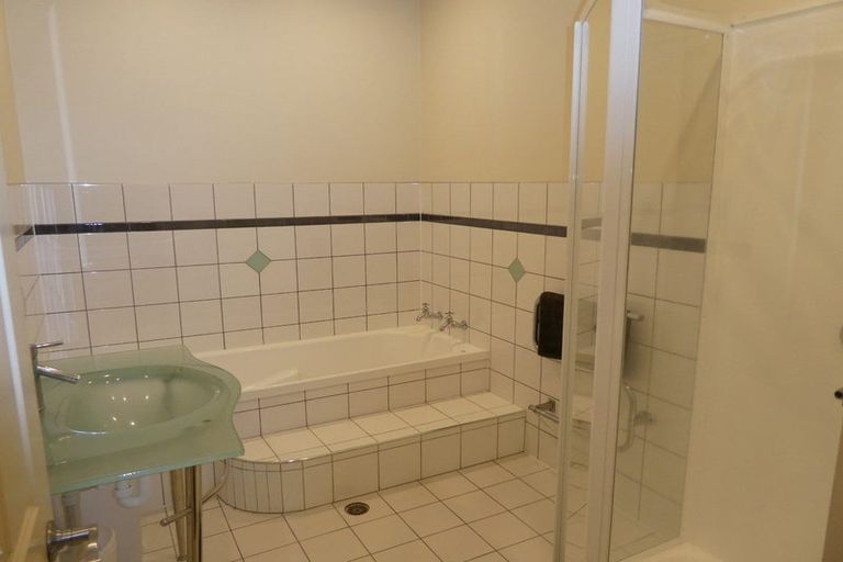 Photo of property in Hb Apartments, 8/3 Holland Street, Te Aro, Wellington, 6011