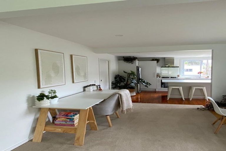 Photo of property in 35 Moana Road, Paraparaumu, 5032