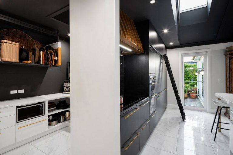 Photo of property in 83 Saint Kilda Road, Cambridge, 3434