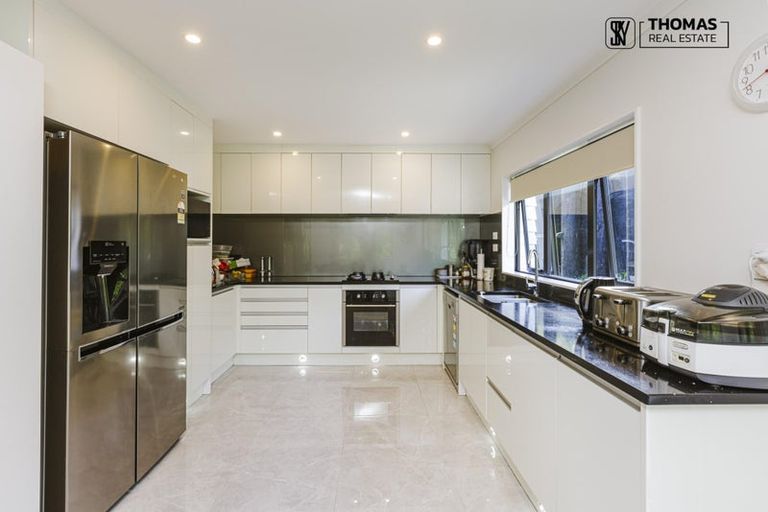 Photo of property in 38a Vireya Court, Goodwood Heights, Auckland, 2105