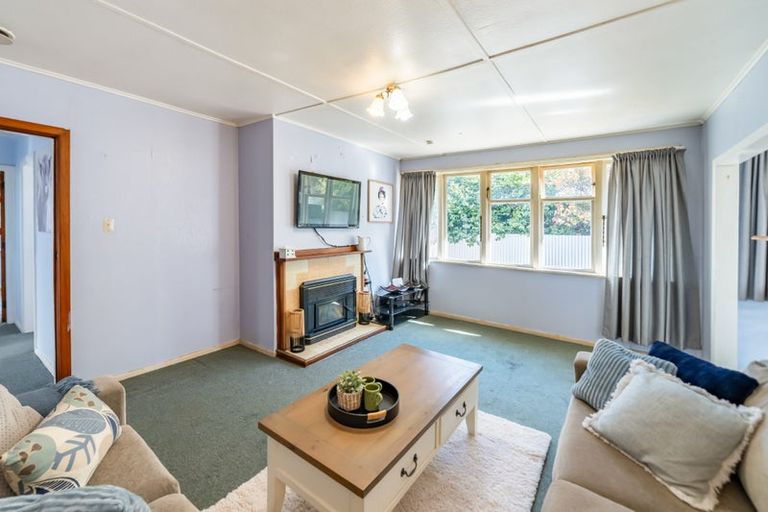 Photo of property in 35 Peck Street, Taita, Lower Hutt, 5011