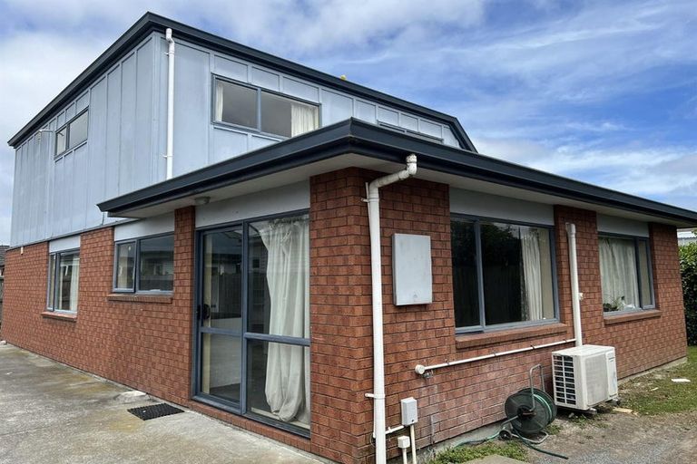 Photo of property in 11/11a Euston Street, Riccarton, Christchurch, 8041