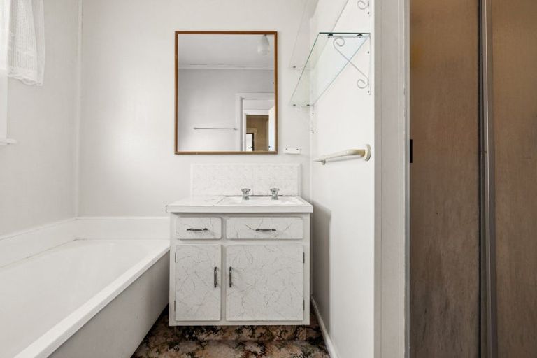 Photo of property in 50 Wycliffe Street, Onekawa, Napier, 4110