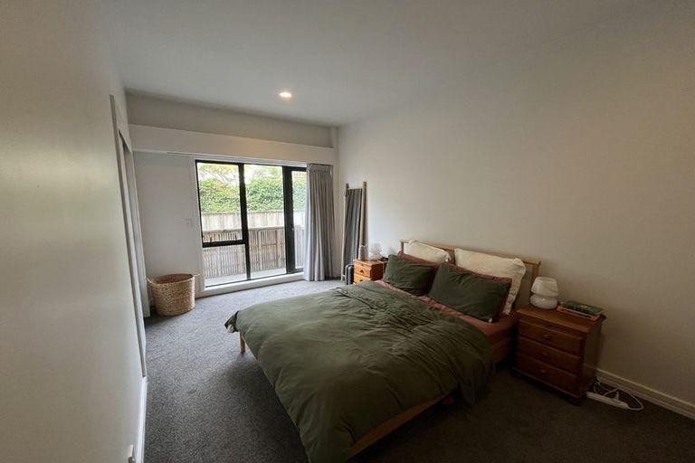 Photo of property in 2/28 Hobson Street, Thorndon, Wellington, 6011