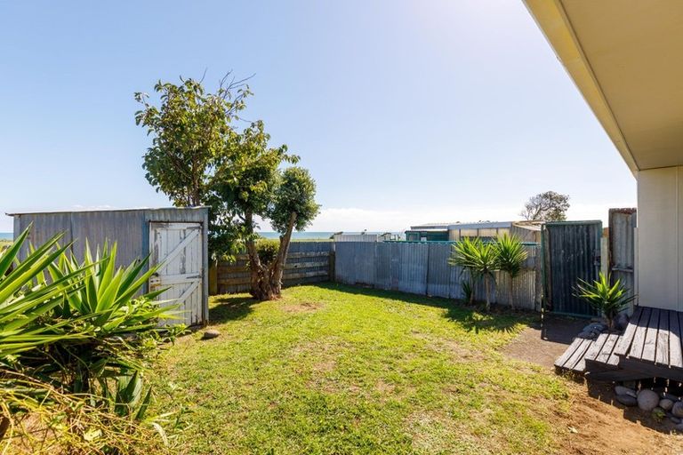 Photo of property in 70 Hume Street, Waitara, 4320