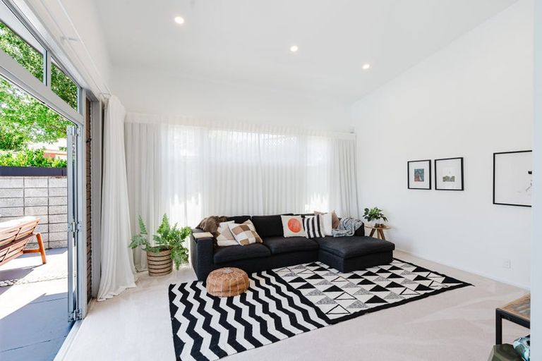 Photo of property in 50 Greenfield Drive, Western Heights, Hamilton, 3200