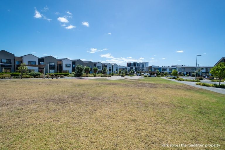 Photo of property in 1 Kaiwawao Lane, Hobsonville, Auckland, 0616