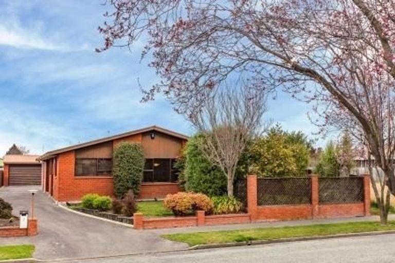 Photo of property in 2 Rex Place, Rangiora, 7400