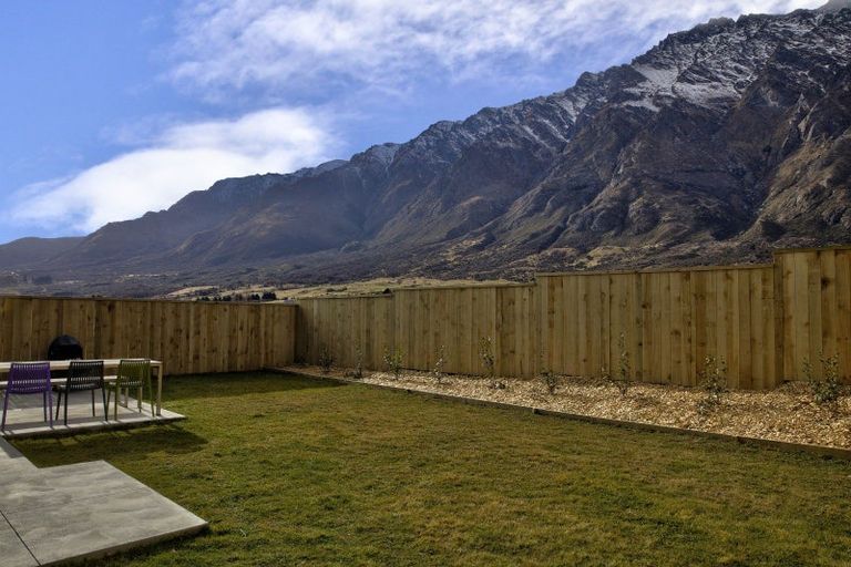 Photo of property in 43 Spur Ridge Rise, Jacks Point, 9371