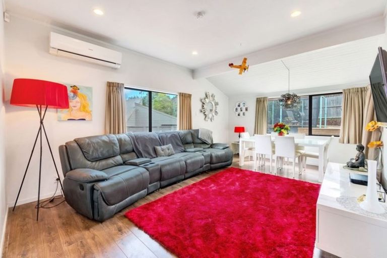 Photo of property in 1/65 Nigel Road, Browns Bay, Auckland, 0630