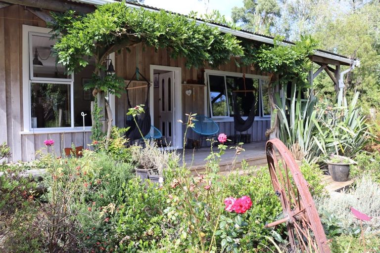 Photo of property in 1653 Mokau Road, Uruti, Urenui, 4379