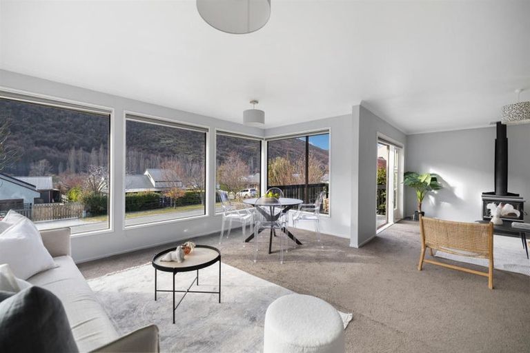 Photo of property in 80 Devon Street, Arrowtown, 9302