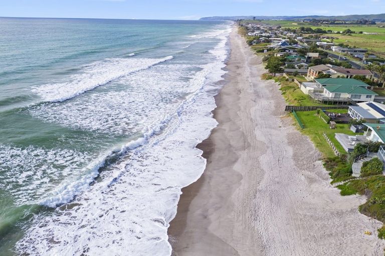 Photo of property in 196 Pukehina Parade, Pukehina, Te Puke, 3189