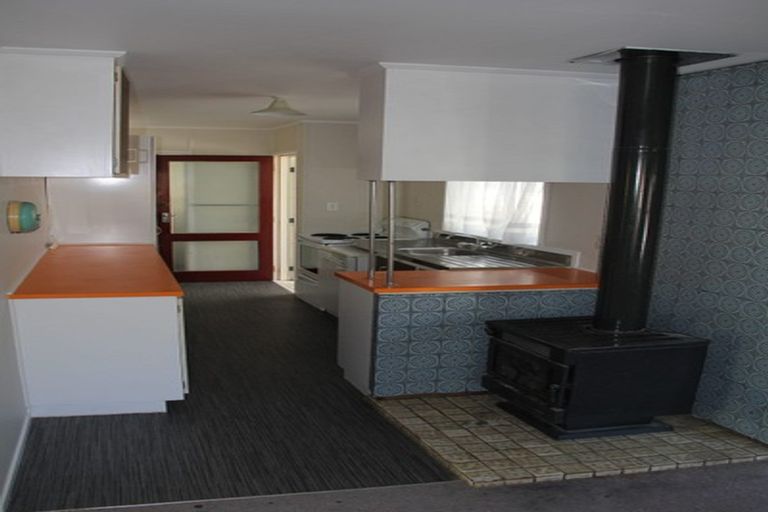 Photo of property in 28 Glynnbrooke Street, Te Atatu South, Auckland, 0610