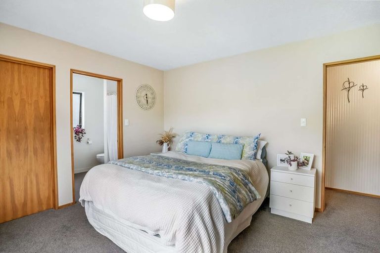 Photo of property in 16 Lancewood Drive, Halswell, Christchurch, 8025