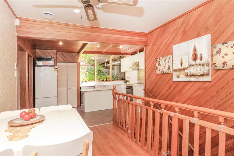 Photo of property in 54 Wood Bay Road, Titirangi, Auckland, 0604