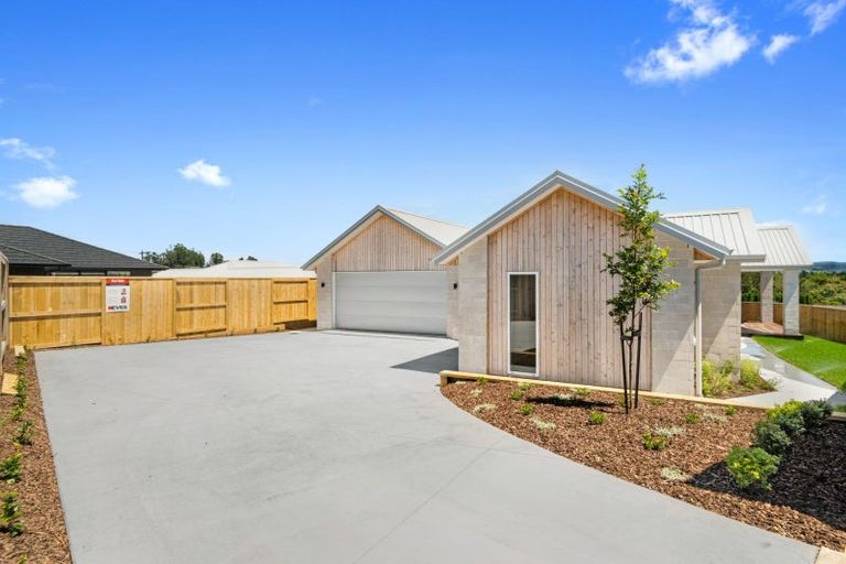 Photo of property in 18 Pinkerton Place, Ohauiti, Tauranga, 3112