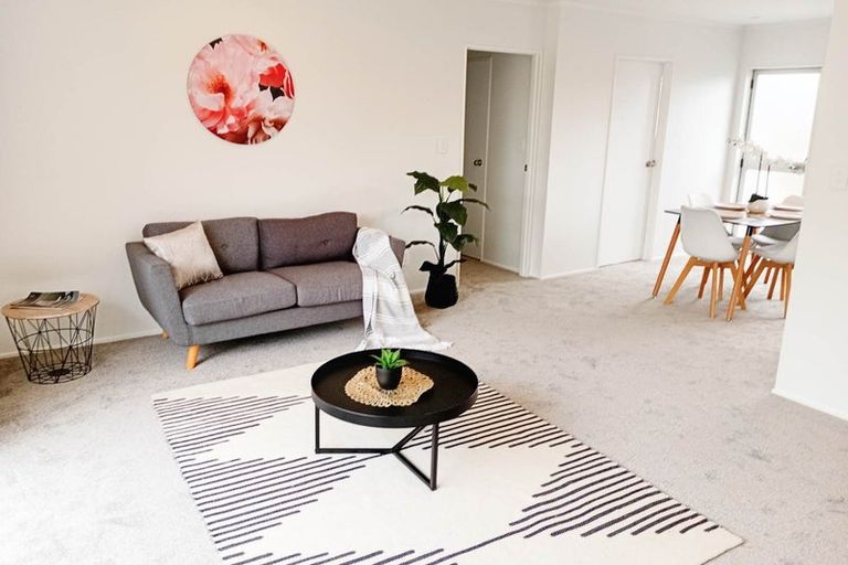 Photo of property in 3/169 Chivalry Road, Glenfield, Auckland, 0629