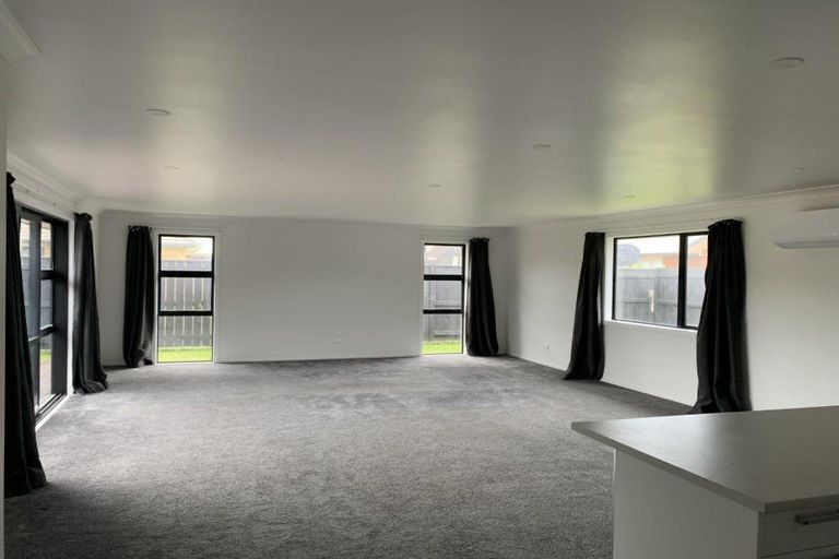 Photo of property in 19b Chestnut Close, Kelvin Grove, Palmerston North, 4414