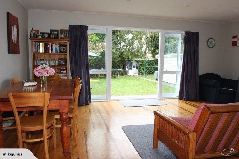 Photo of property in 255 Weston Road, Mairehau, Christchurch, 8052
