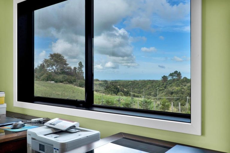 Photo of property in 621 Climie Road, Cardiff, Stratford, 4391