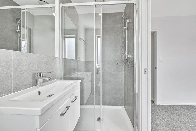 Photo of property in 11a Kelburn Lane, Mangere, Auckland, 2022