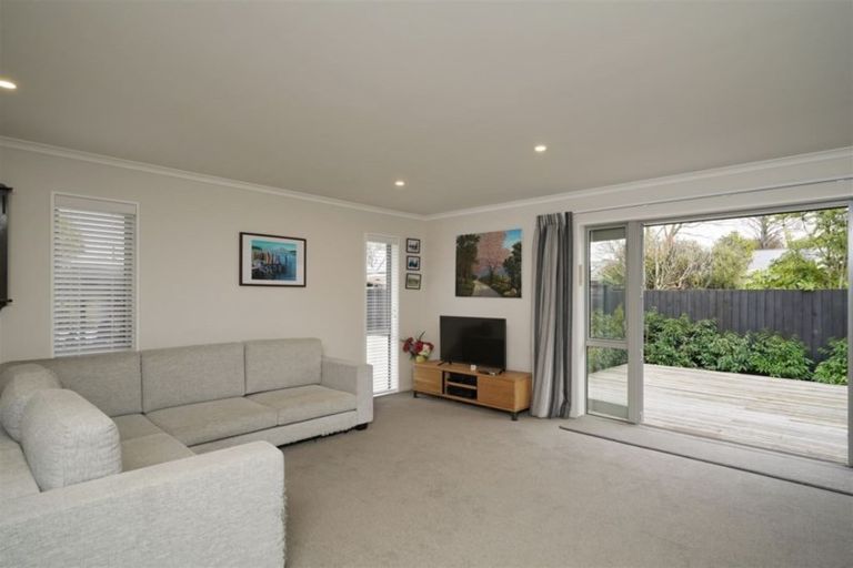 Photo of property in 2/27 Ngaio Street, Saint Martins, Christchurch, 8022