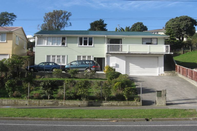 Photo of property in 141 Champion Street, Cannons Creek, Porirua, 5024
