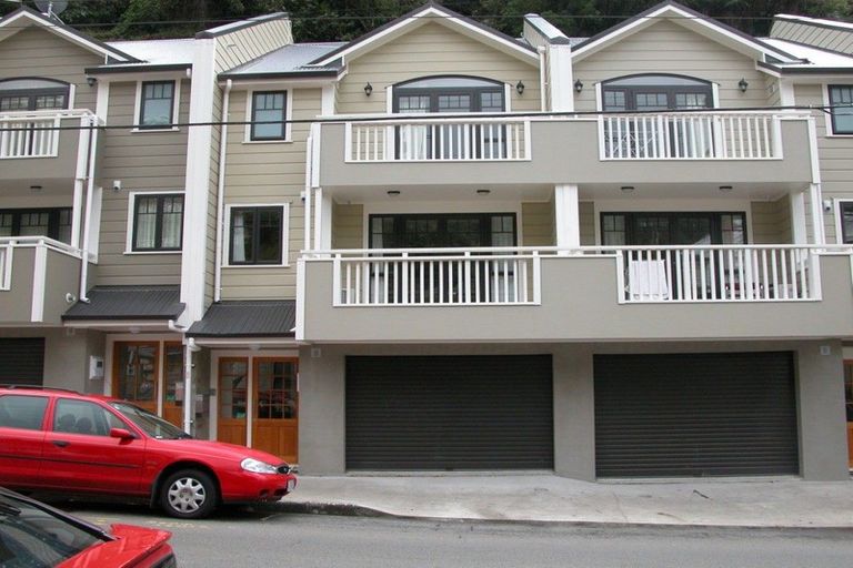 Photo of property in 132 Aro Street, Aro Valley, Wellington, 6021