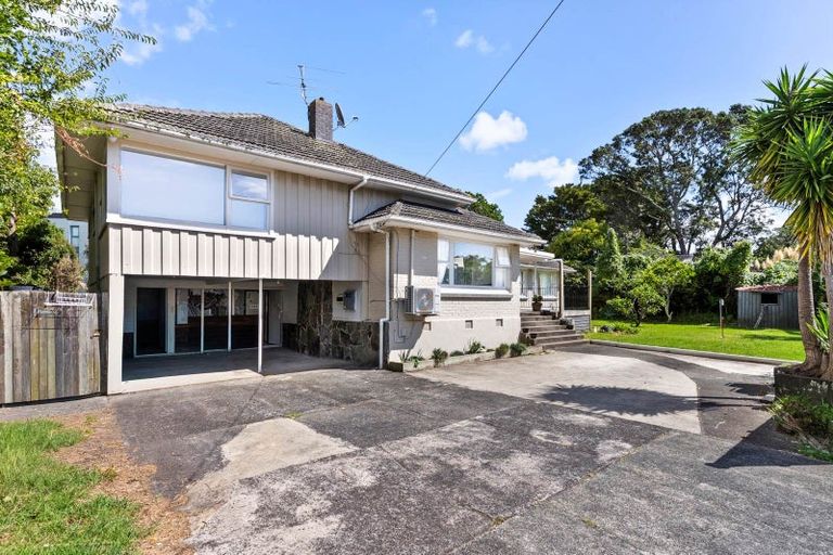 Photo of property in 2/13 Ocean View Road, Hillcrest, Auckland, 0627