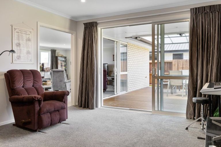 Photo of property in 15 Kamaka Street, Wharewaka, Taupo, 3330