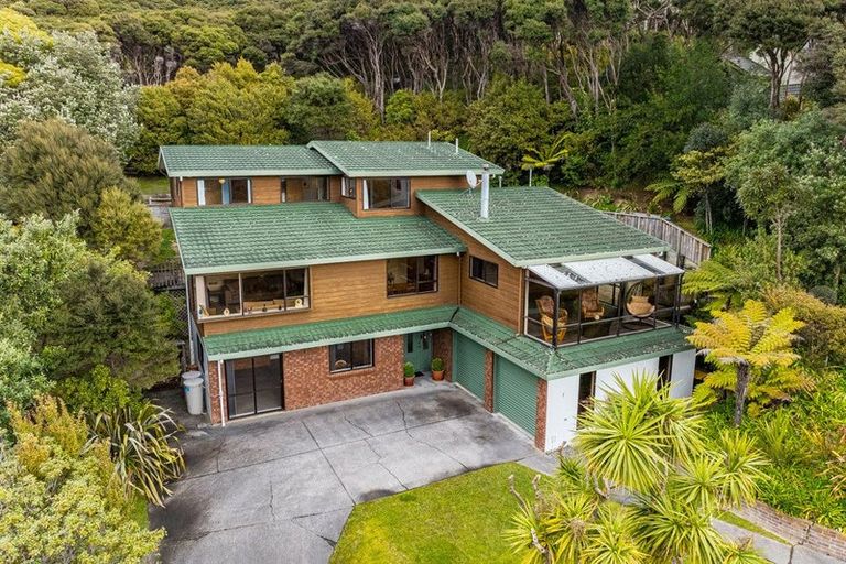 Photo of property in 7 Furneaux Grove, Whitby, Porirua, 5024