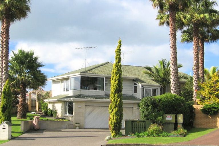 Photo of property in 60 William Bayes Place, Red Beach, 0932
