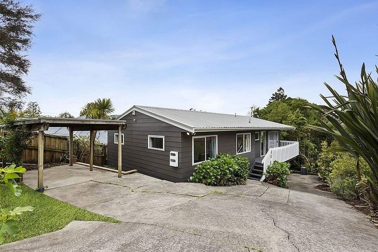 Photo of property in 1/10 Ambler Avenue, Glen Eden, Auckland, 0602