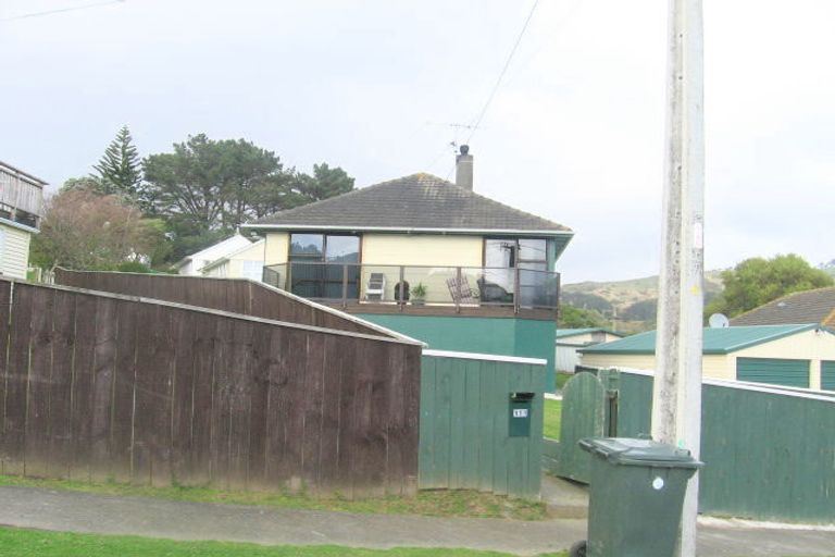 Photo of property in 111 Mckillop Street, Ranui, Porirua, 5024