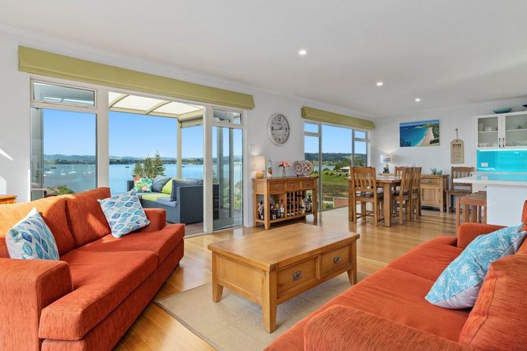 Photo of property in 86 Omokoroa Road, Omokoroa, 3114