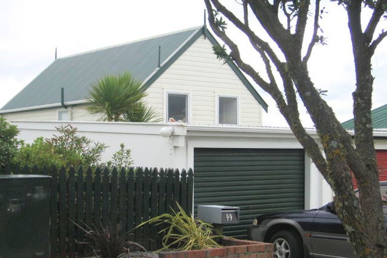 Photo of property in 101 Kaikoura Street, Maupuia, Wellington, 6022